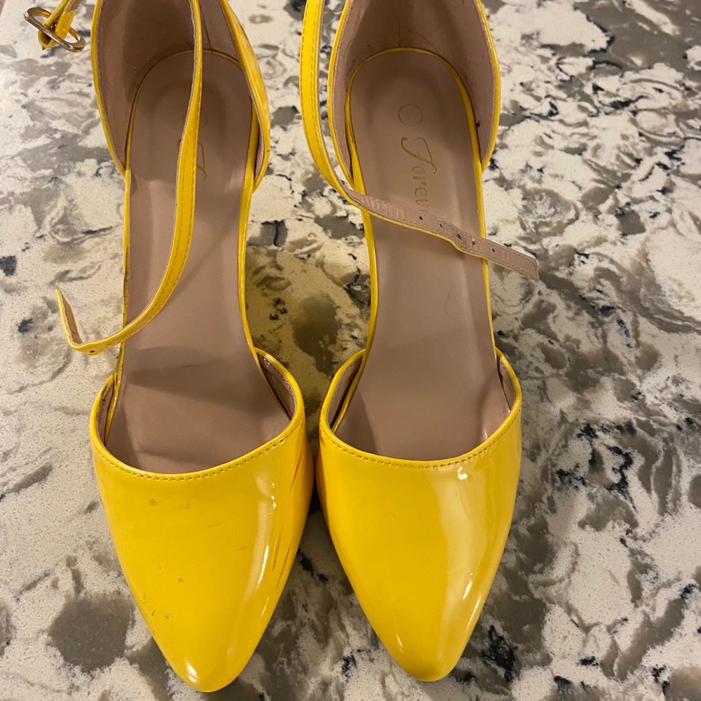 Final Sale-Yellow wedge sandals